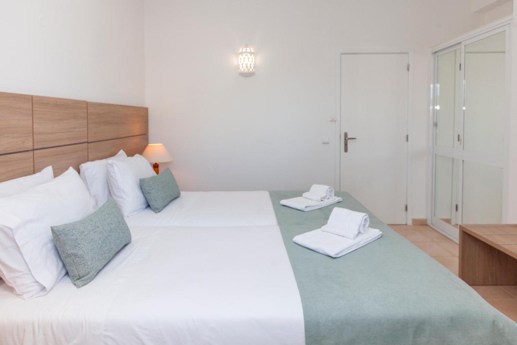 Atalaia Sol Aparthotel - Tennis & Heated Pool In Winter Lagos Exterior foto